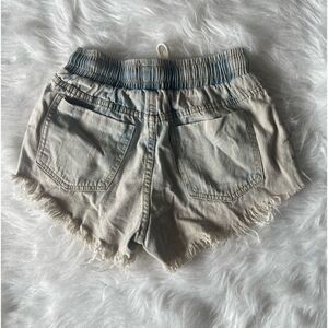 Denim shorts with drawstring front!! Distressed Bleach Wash. ⭐️ Size Sm